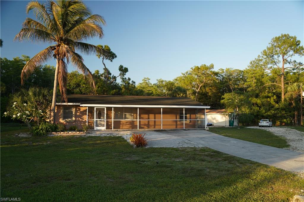 NAPLES MANOR - Residential