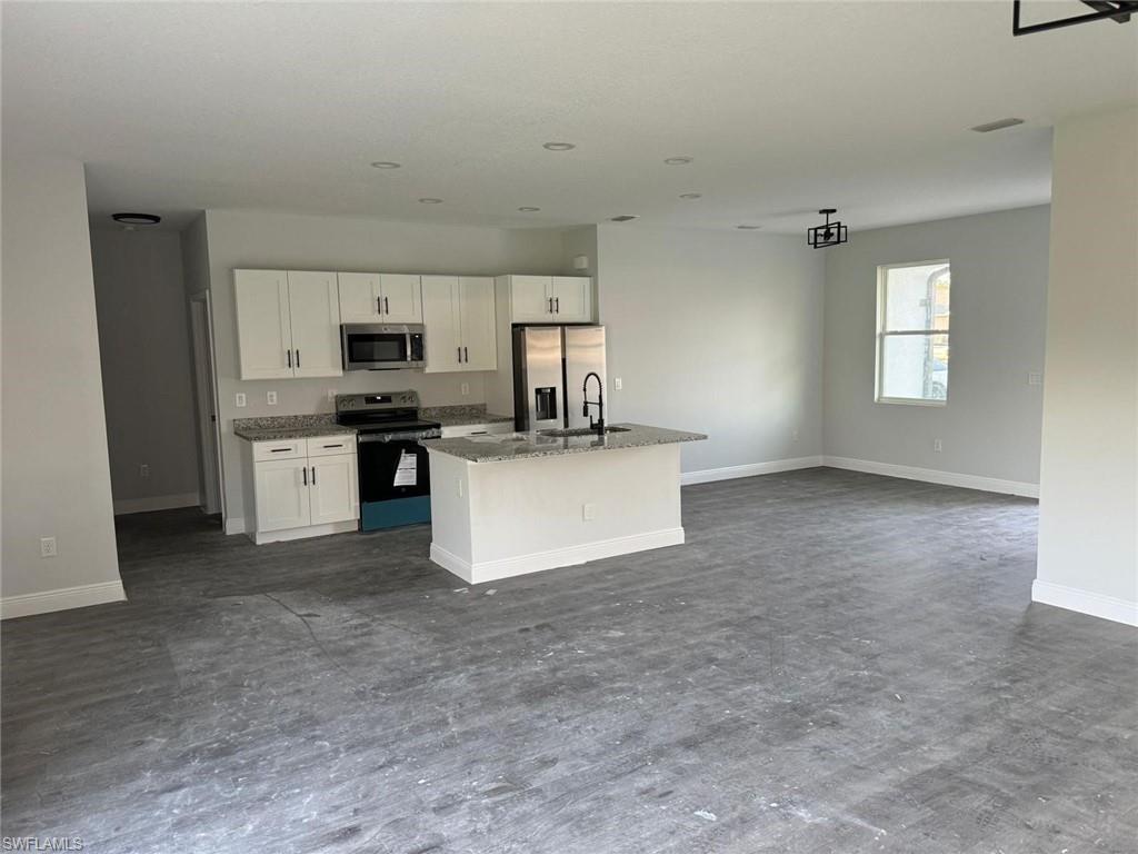 PORT CHARLOTTE - Residential Lease