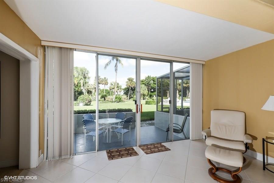 MONTEGO MANOR - Residential