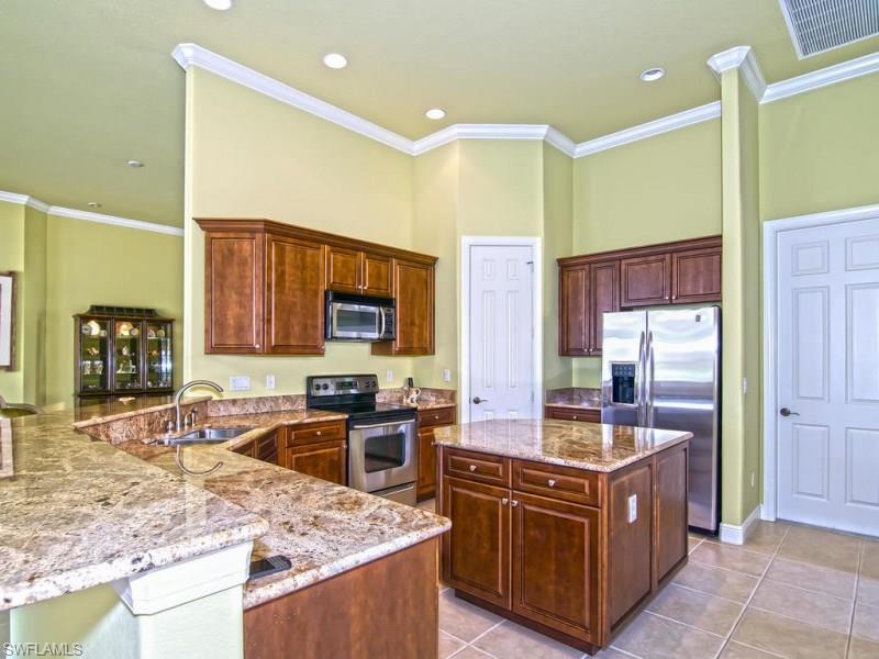 VILLA TUSCANY - Residential