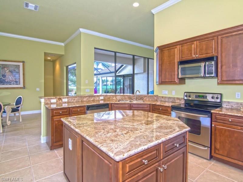 VILLA TUSCANY - Residential