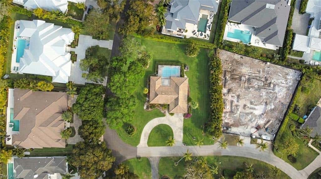 Photo of 690 Murex DR, NAPLES, FL 34102 (MLS # 226007174)
