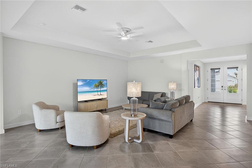 TUCKERS COVE - Residential