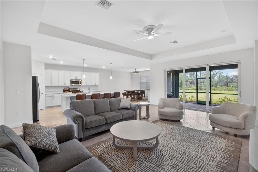 TUCKERS COVE - Residential