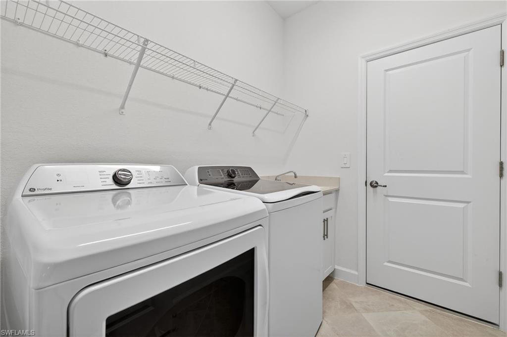 TUCKERS COVE - Residential