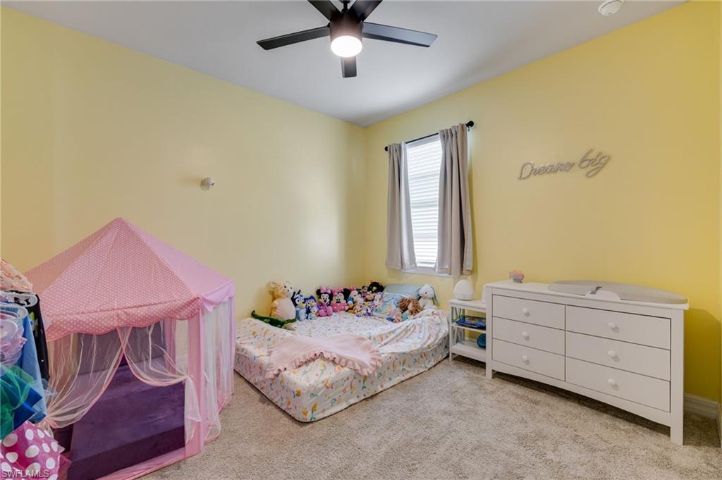 CRESCENT LAKES - Residential