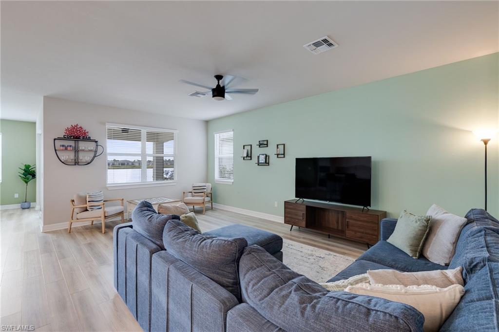 CRESCENT LAKES - Residential