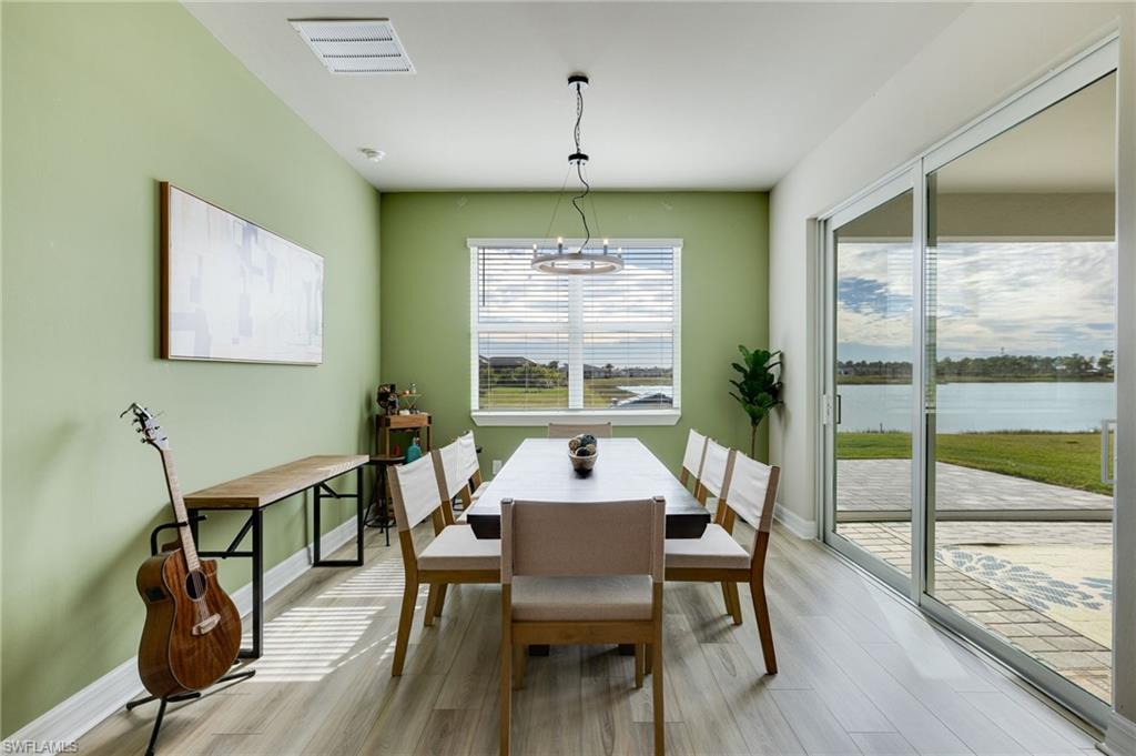 CRESCENT LAKES - Residential