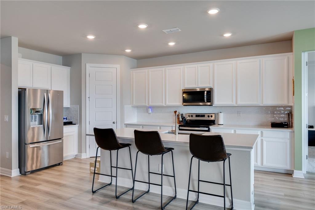 CRESCENT LAKES - Residential