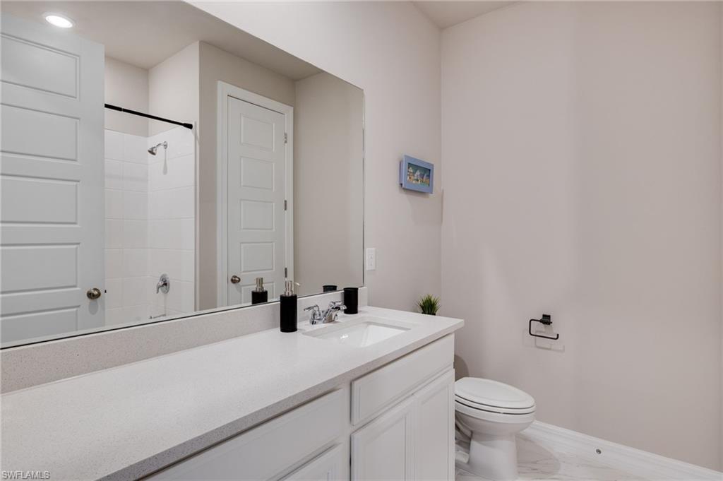 CRESCENT LAKES - Residential