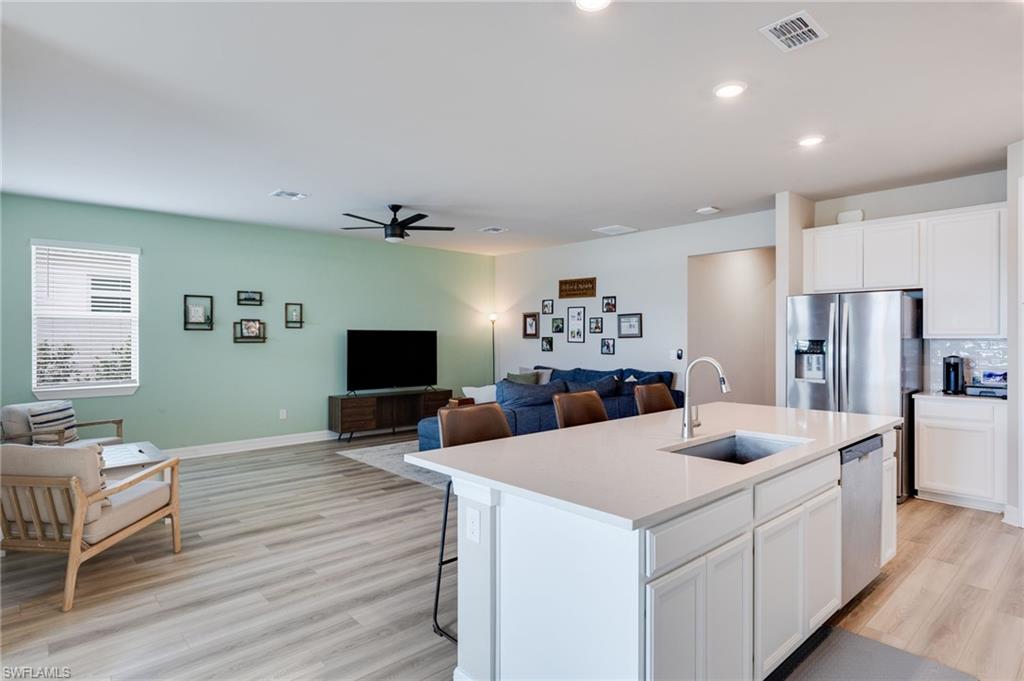 CRESCENT LAKES - Residential