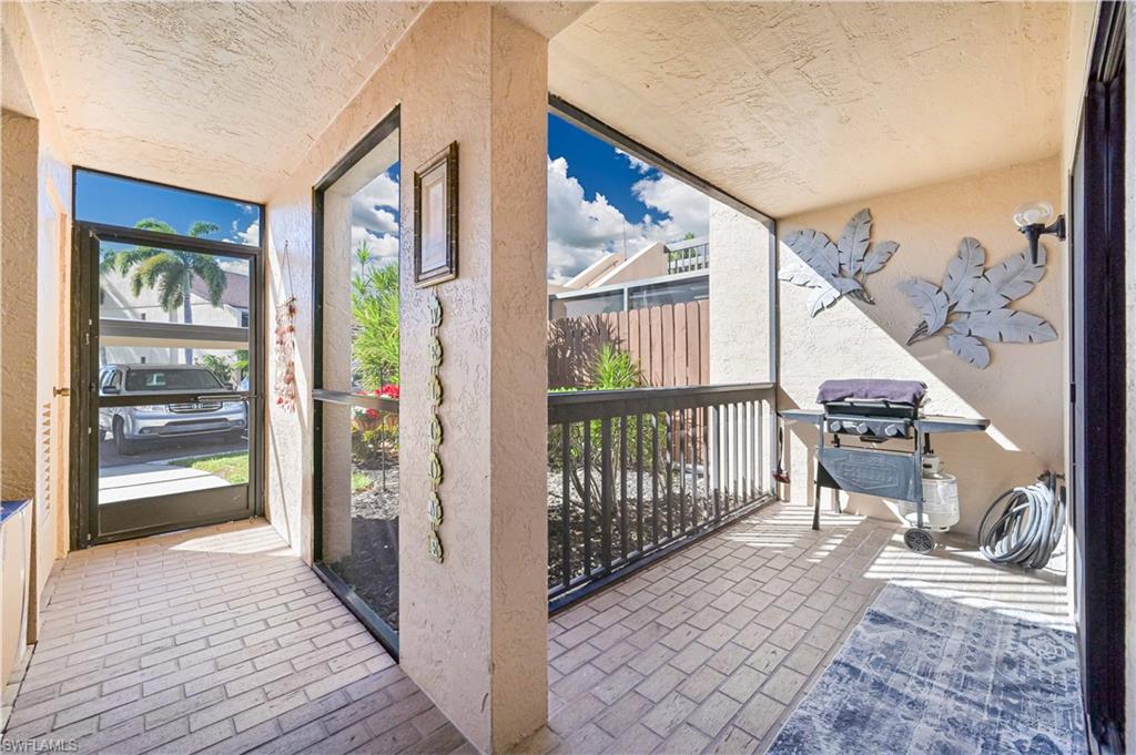 ADMIRALTY YACHT & RACQUET CLUB - Residential