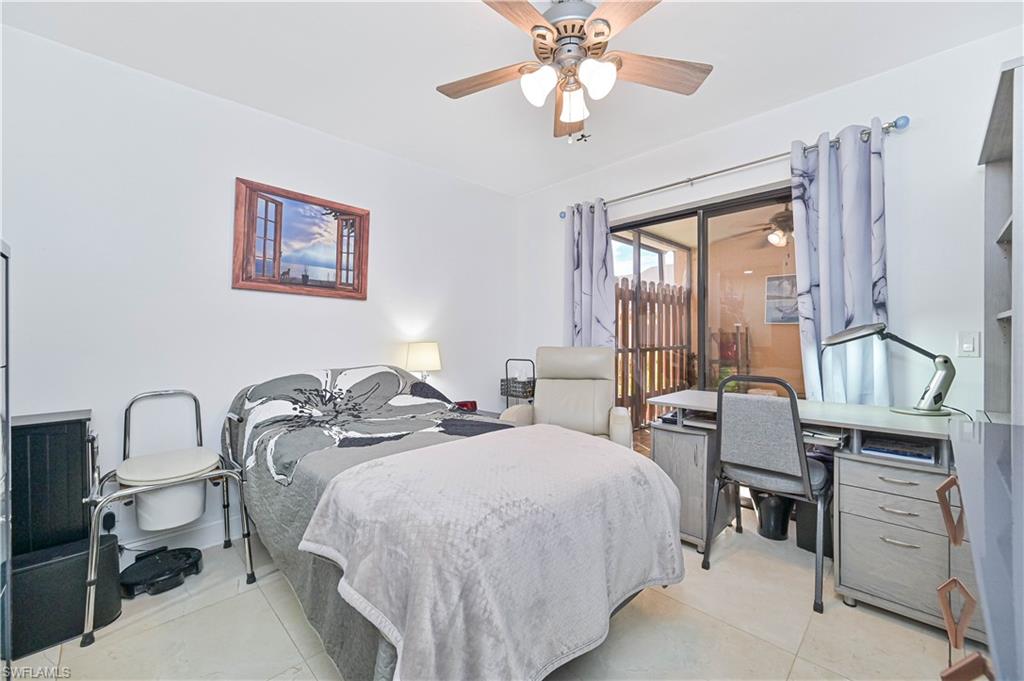 ADMIRALTY YACHT & RACQUET CLUB - Residential