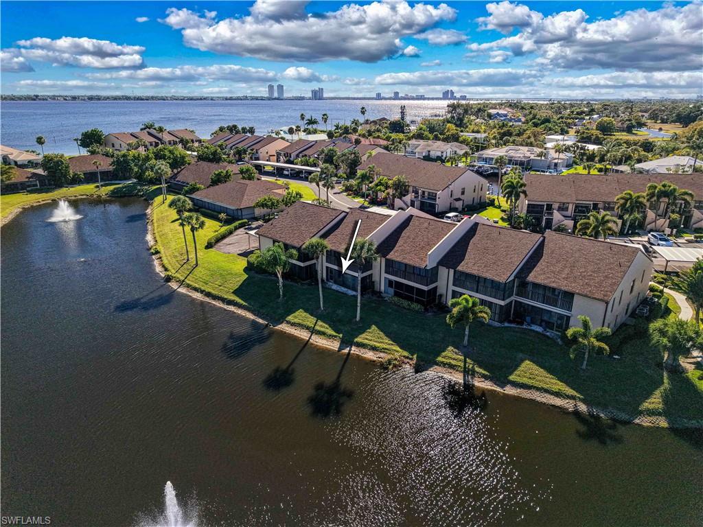 ADMIRALTY YACHT & RACQUET CLUB - Residential