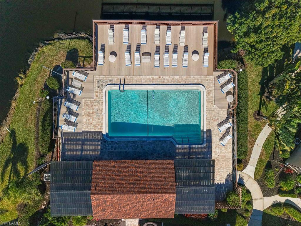 ADMIRALTY YACHT & RACQUET CLUB - Residential