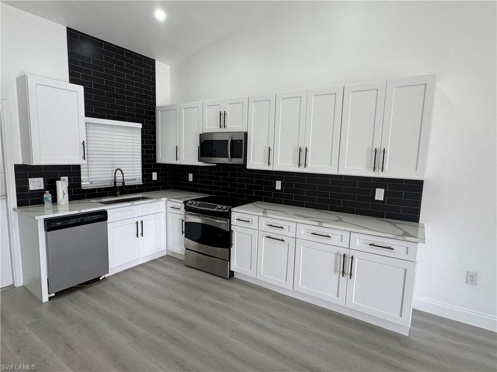 SAN CARLOS PARK - Residential Lease