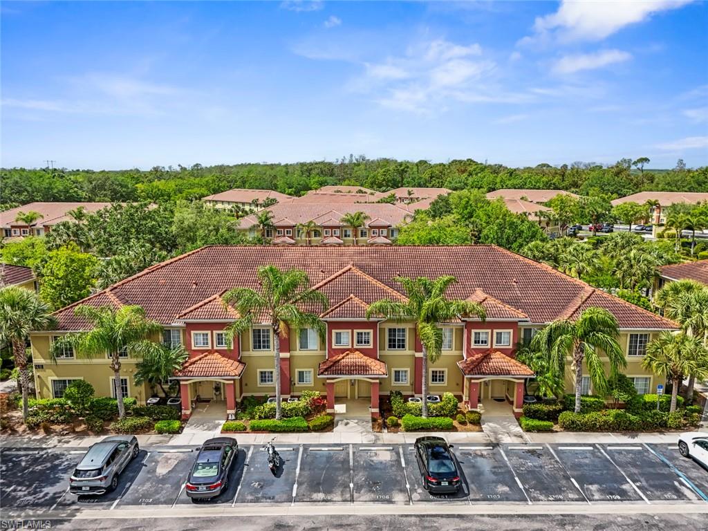 TOWNHOMES AT STONEYBROOK - Residential