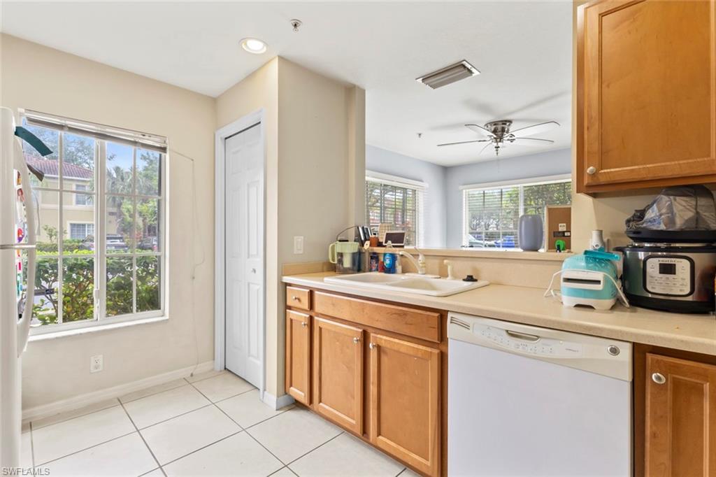 TOWNHOMES AT STONEYBROOK - Residential