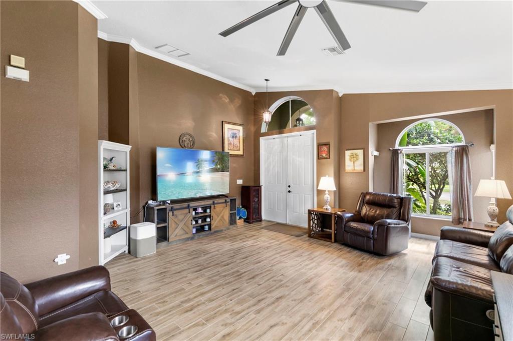 VALENCIA COUNTRY CLUB - Residential