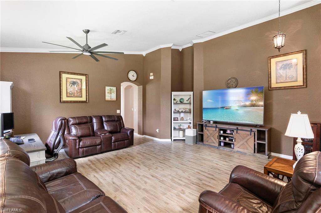 VALENCIA COUNTRY CLUB - Residential