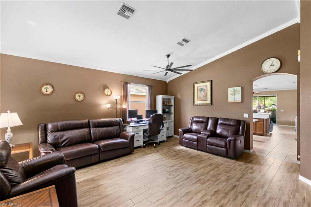 VALENCIA COUNTRY CLUB - Residential