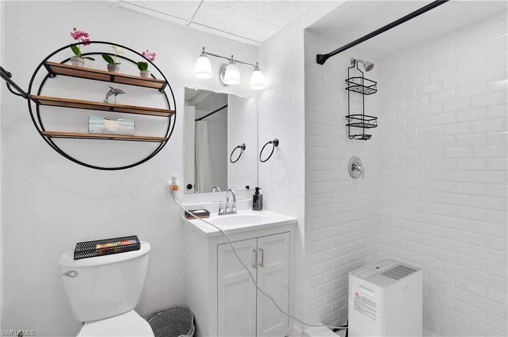 JONATHAN HARBOUR - Residential