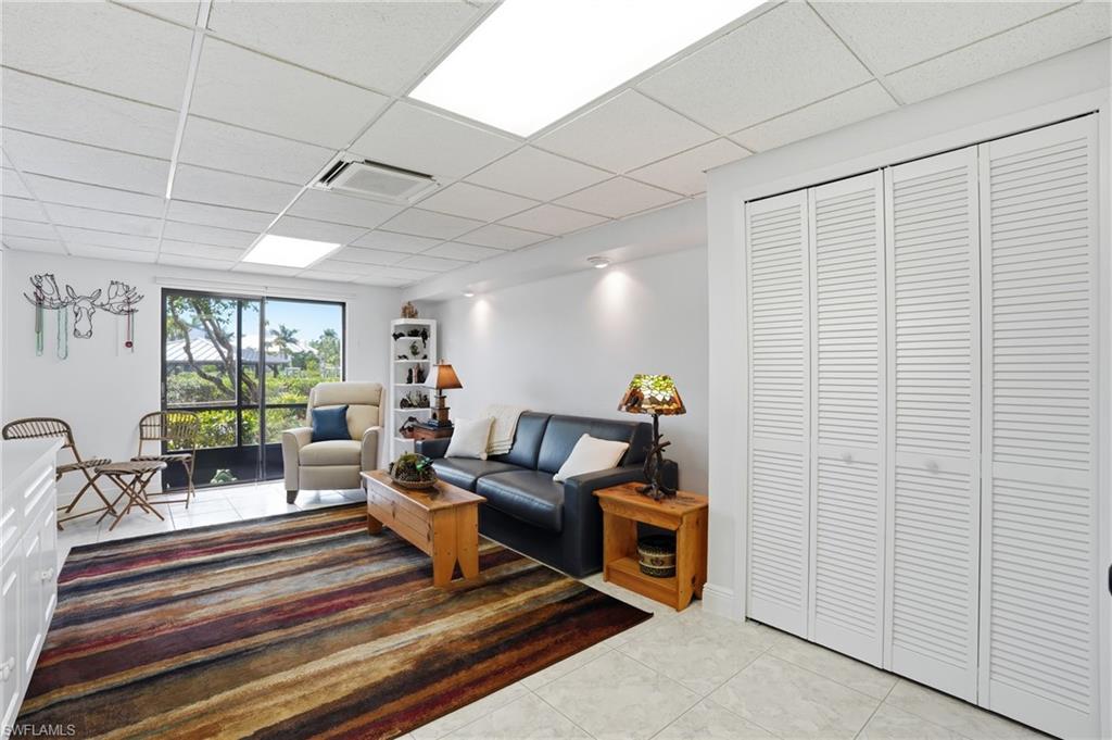 JONATHAN HARBOUR - Residential