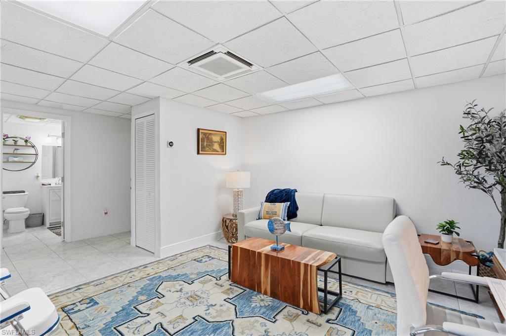 JONATHAN HARBOUR - Residential