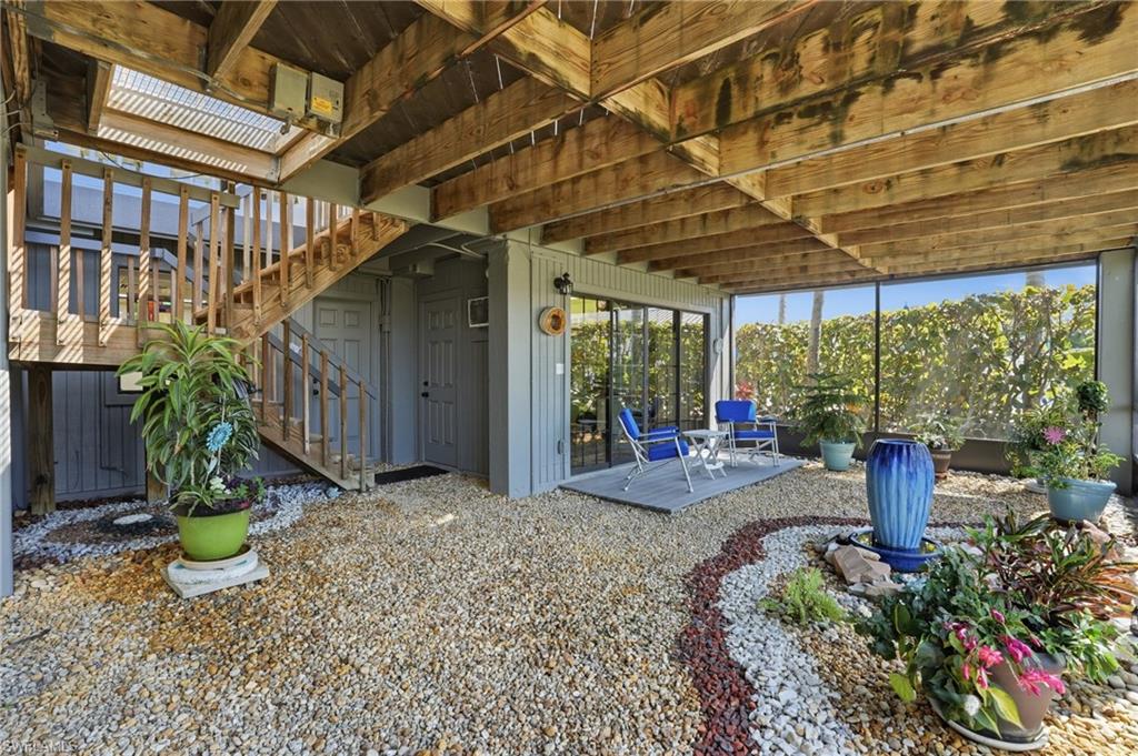 JONATHAN HARBOUR - Residential