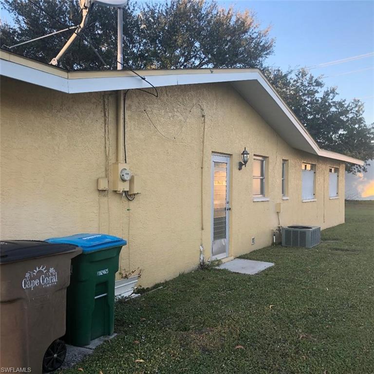 CAPE CORAL - Residential