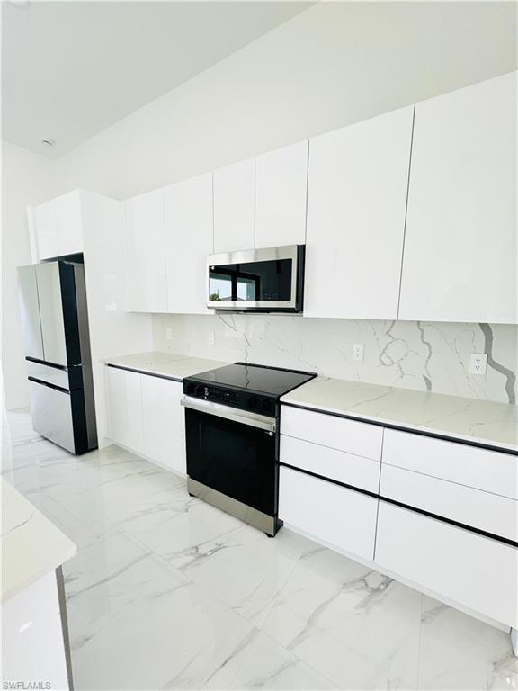 CAPE CORAL - Residential Lease