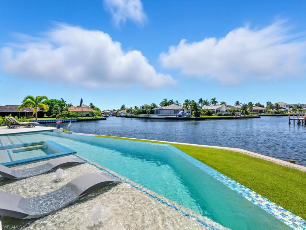 MARCO BEACH - Residential