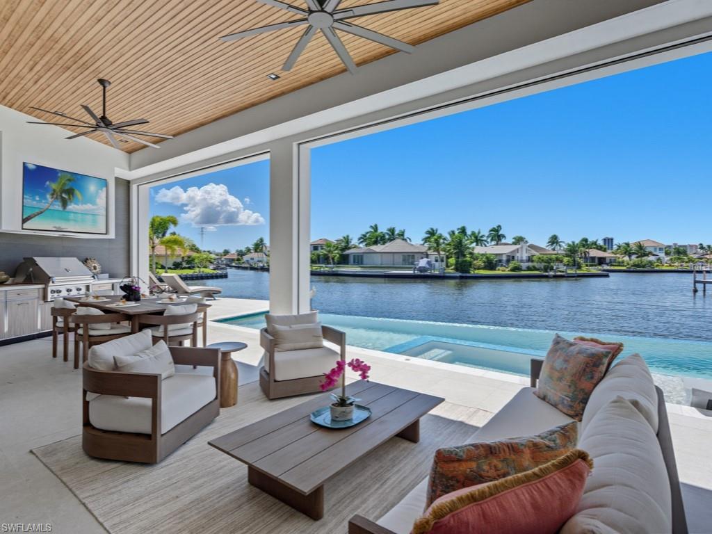 MARCO BEACH - Residential