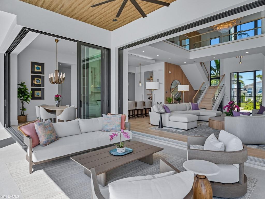 MARCO BEACH - Residential