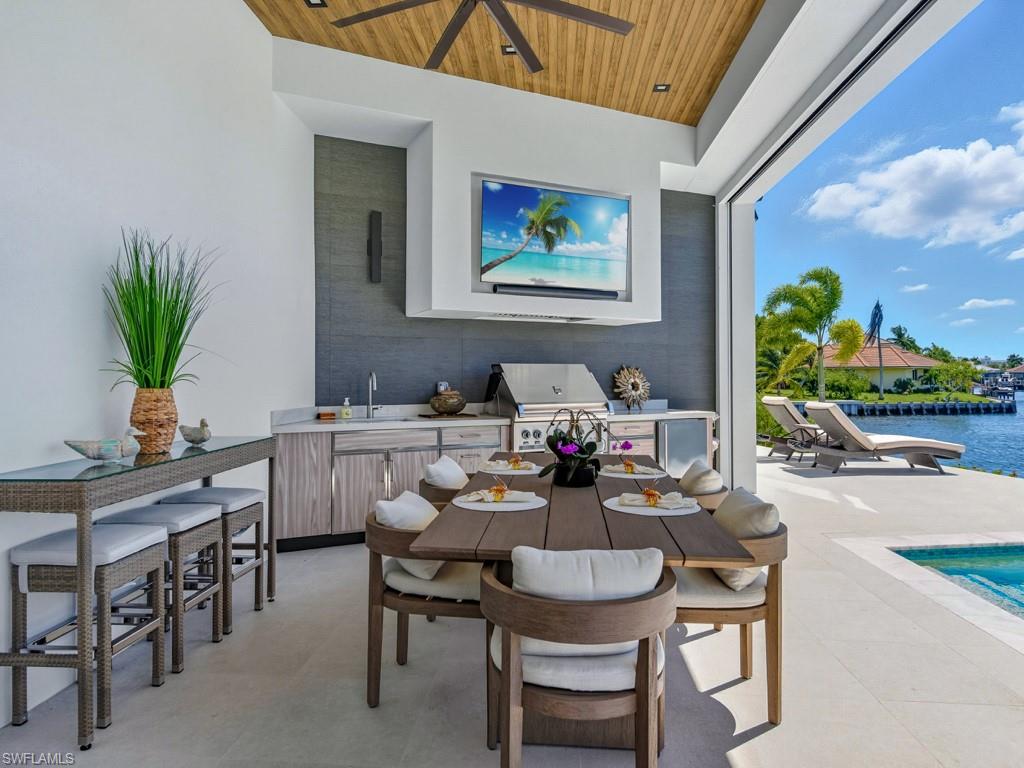 MARCO BEACH - Residential