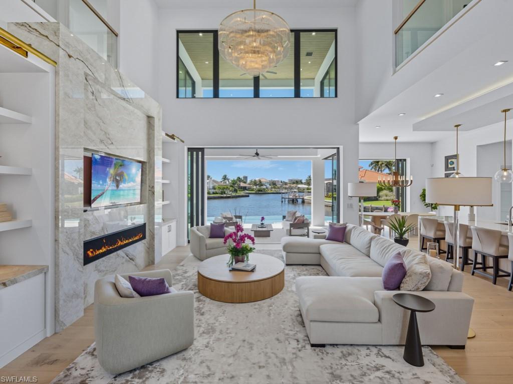 MARCO BEACH - Residential