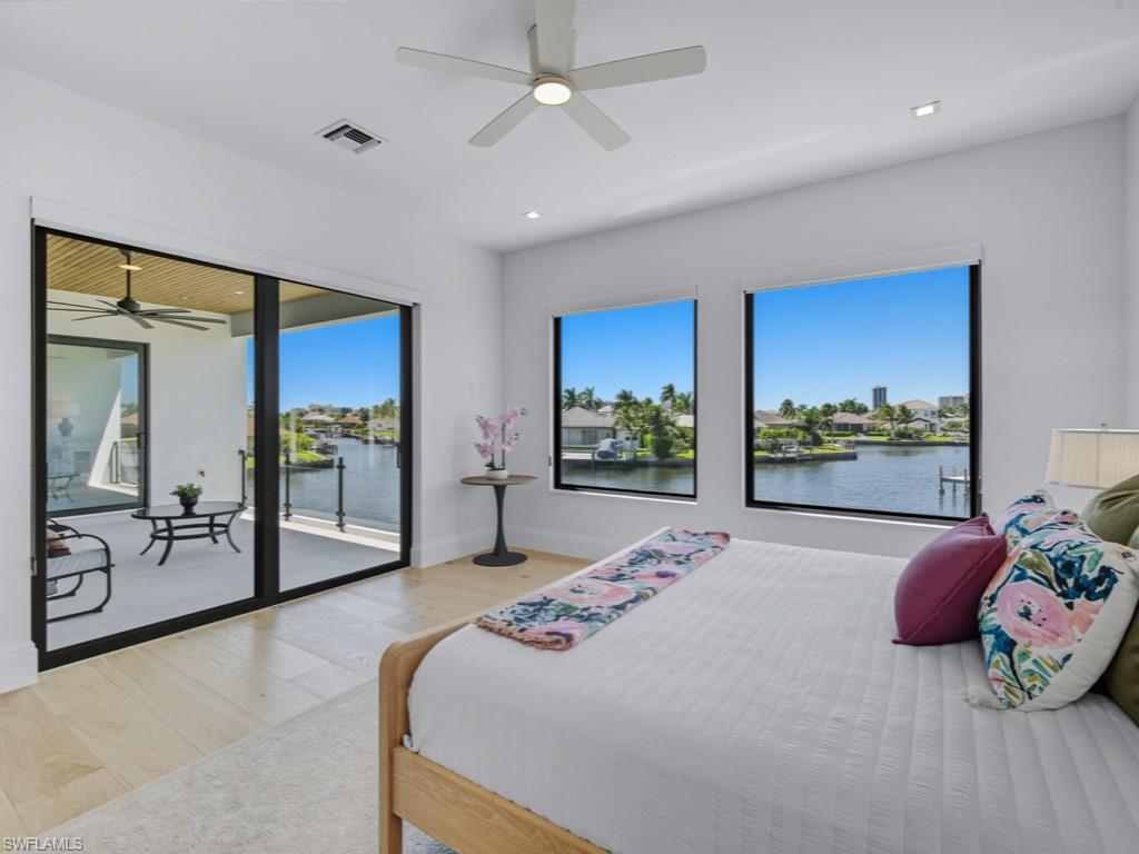 MARCO BEACH - Residential