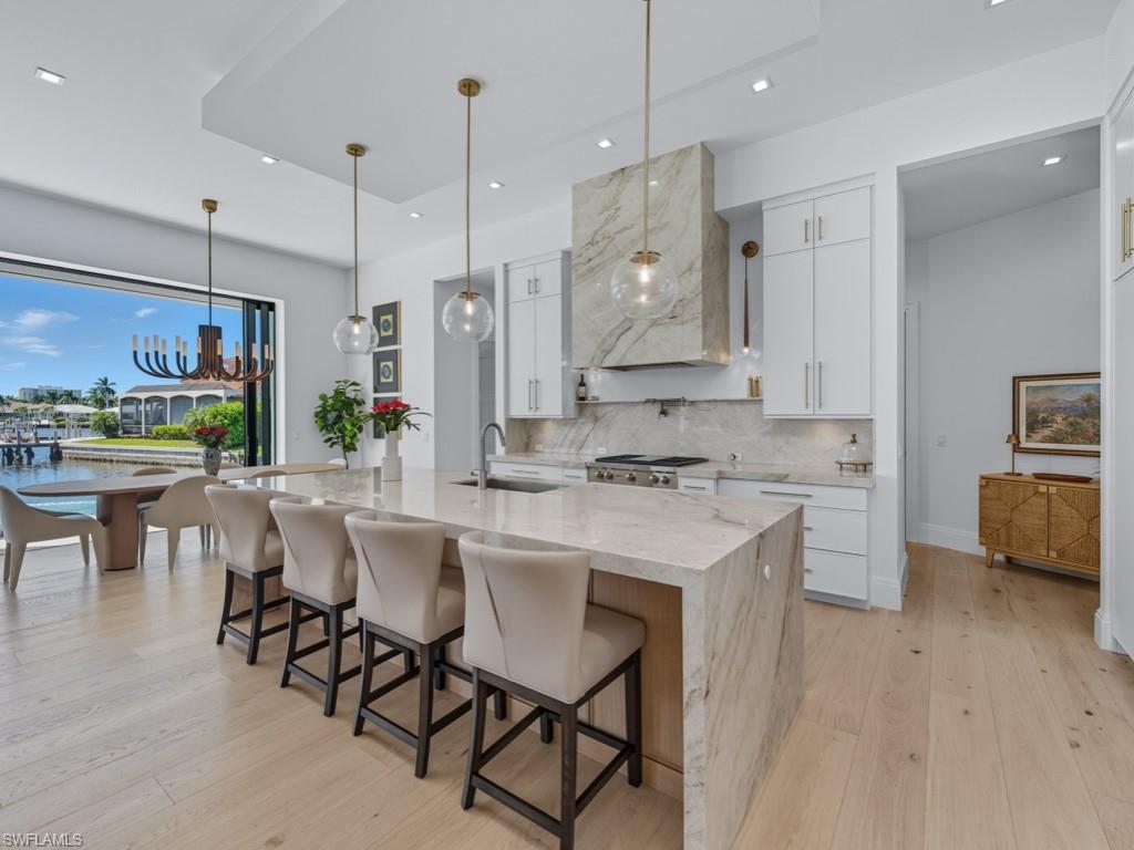 MARCO BEACH - Residential