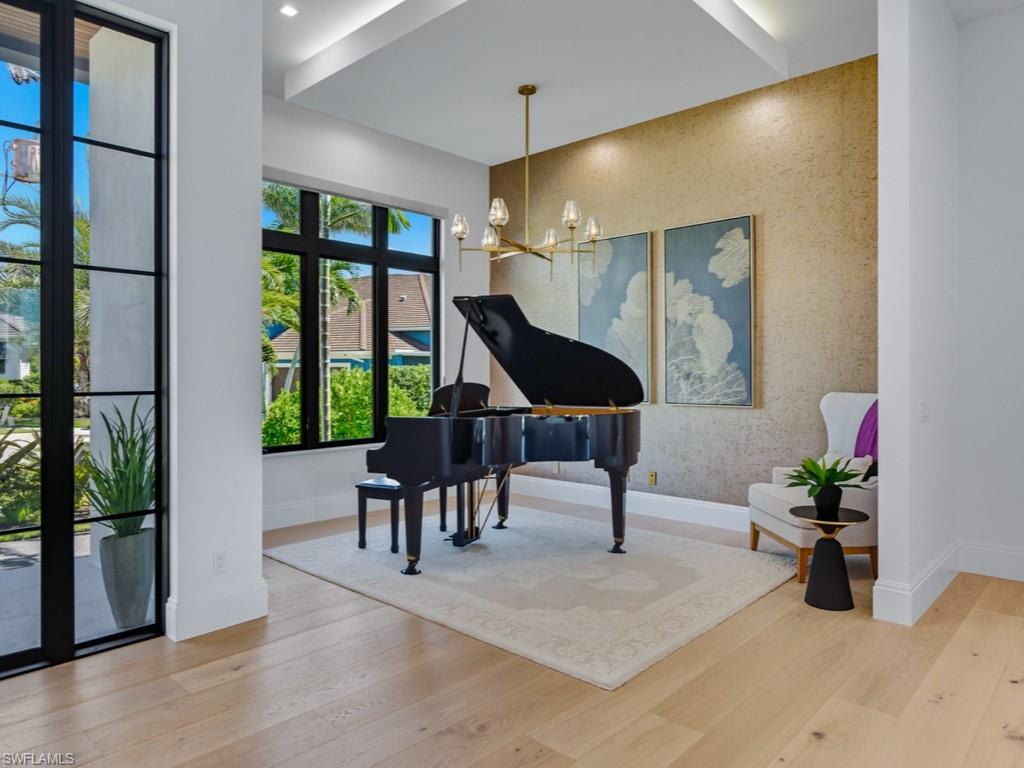 MARCO BEACH - Residential