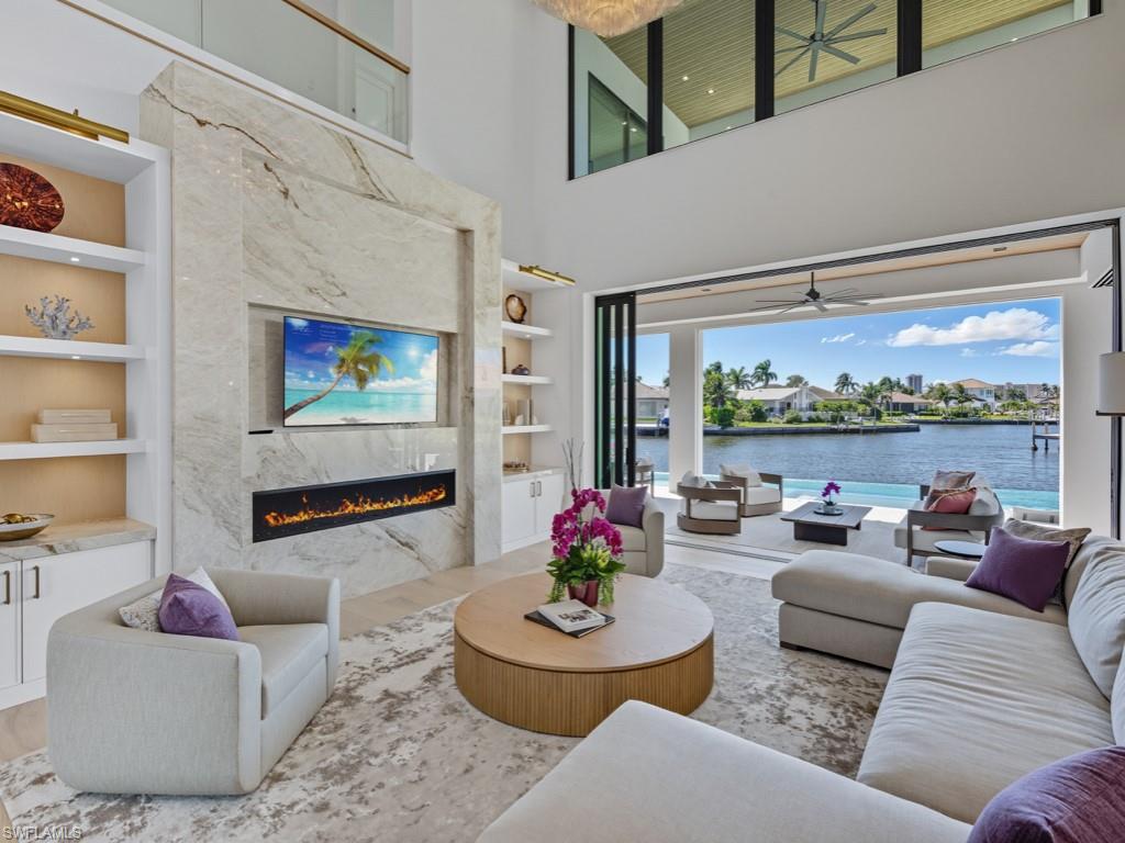 MARCO BEACH - Residential