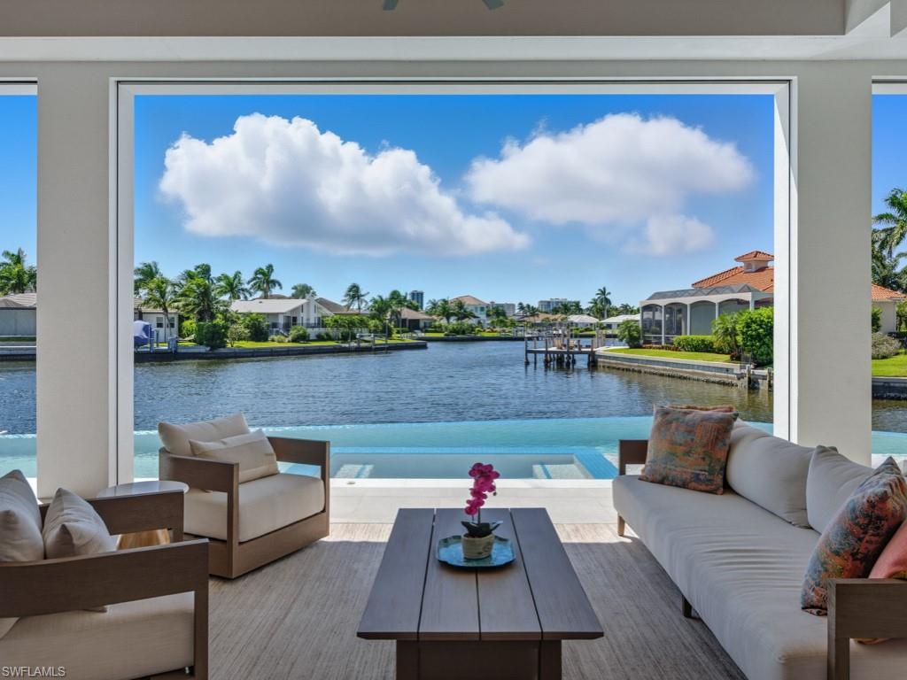 MARCO BEACH - Residential