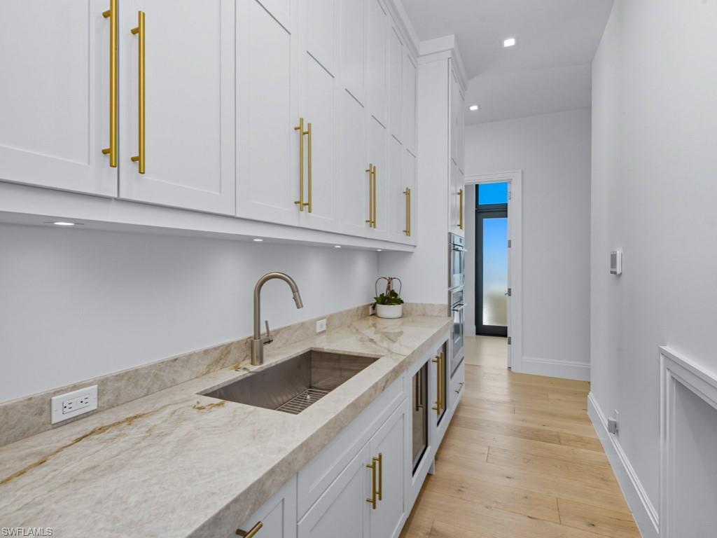 MARCO BEACH - Residential