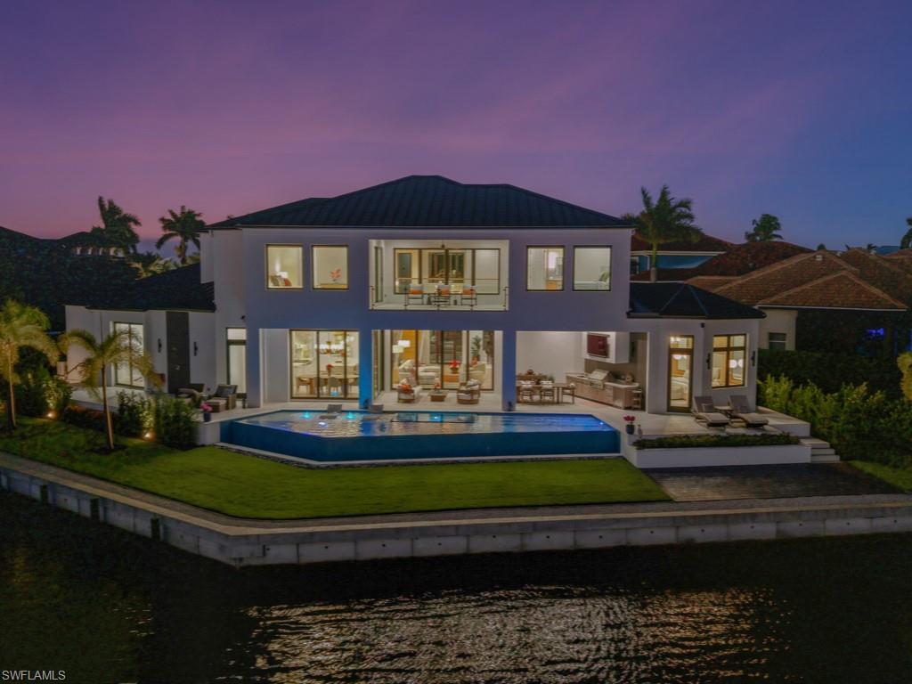 MARCO BEACH - Residential