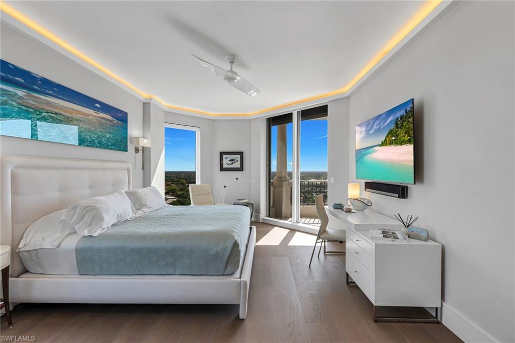 TRIESTE AT BAY COLONY - Residential