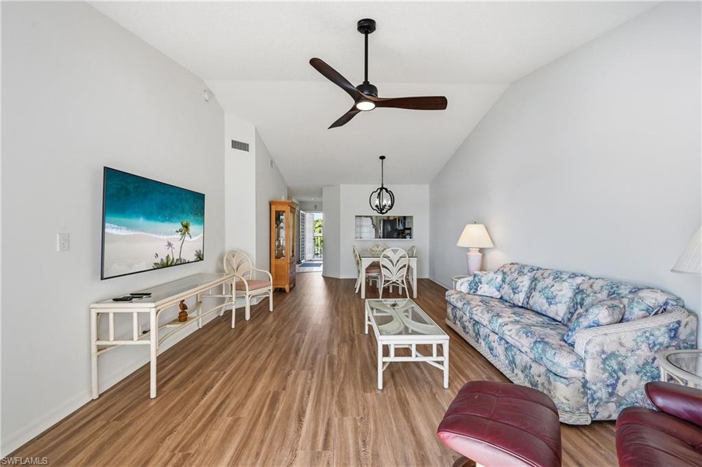 EMERALD LAKES - Residential