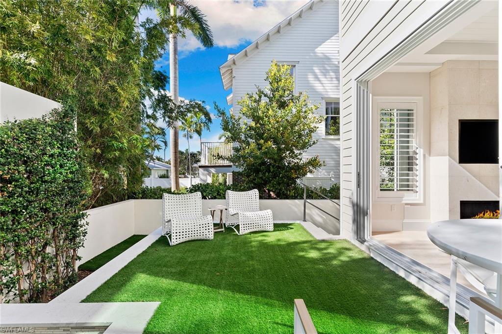 OLDE NAPLES - Residential