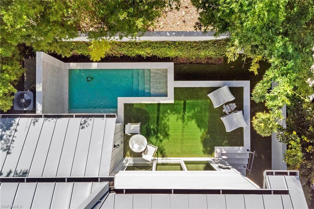 OLDE NAPLES - Residential