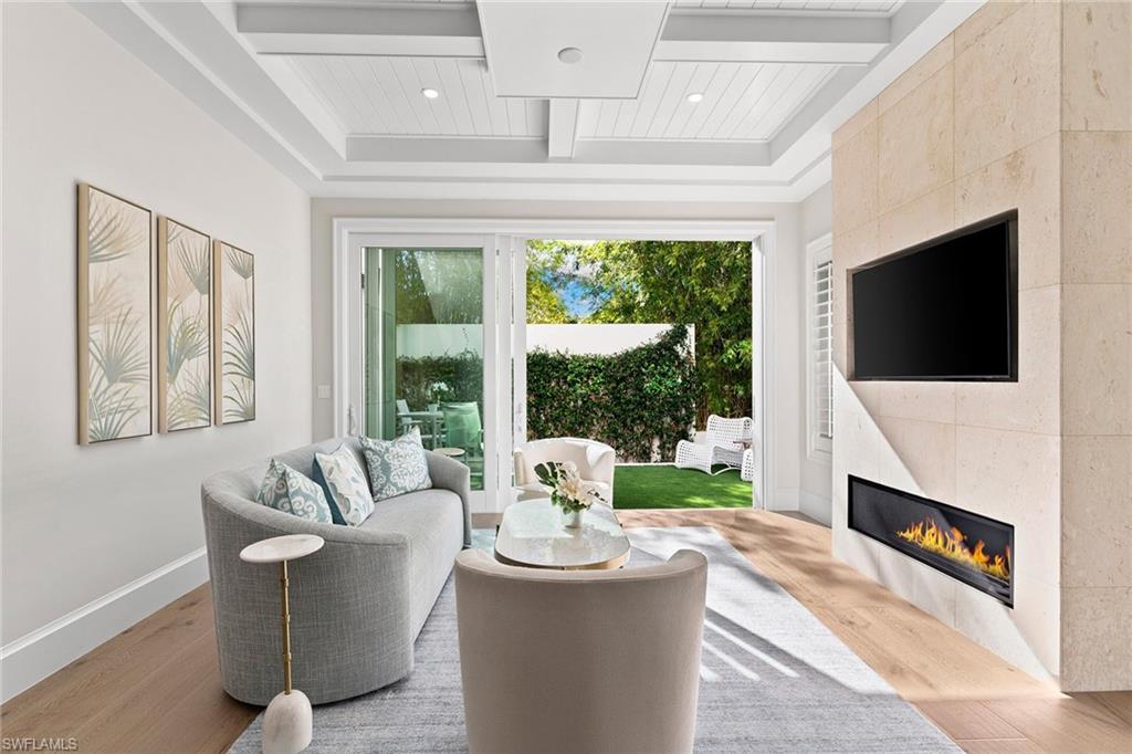 OLDE NAPLES - Residential