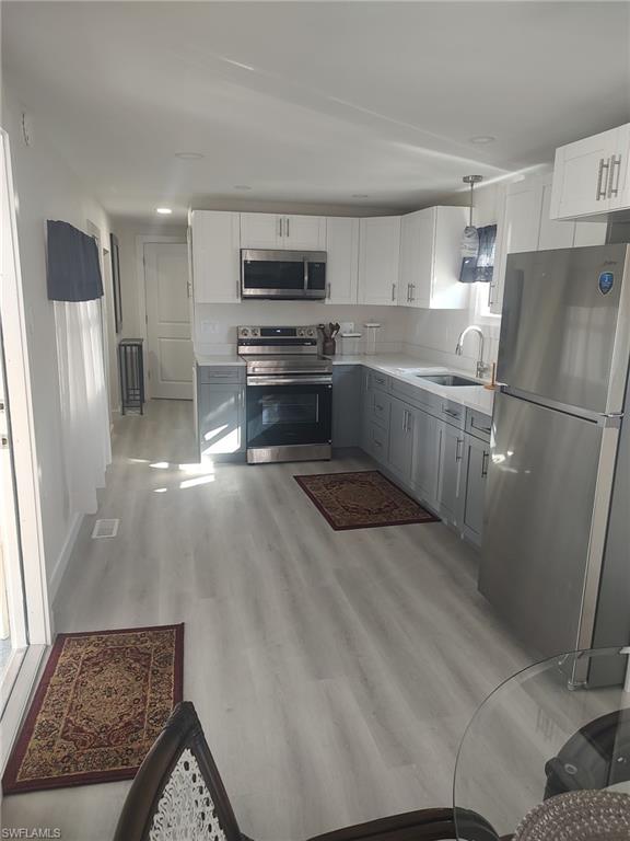 MARINERS COVE - Residential Lease