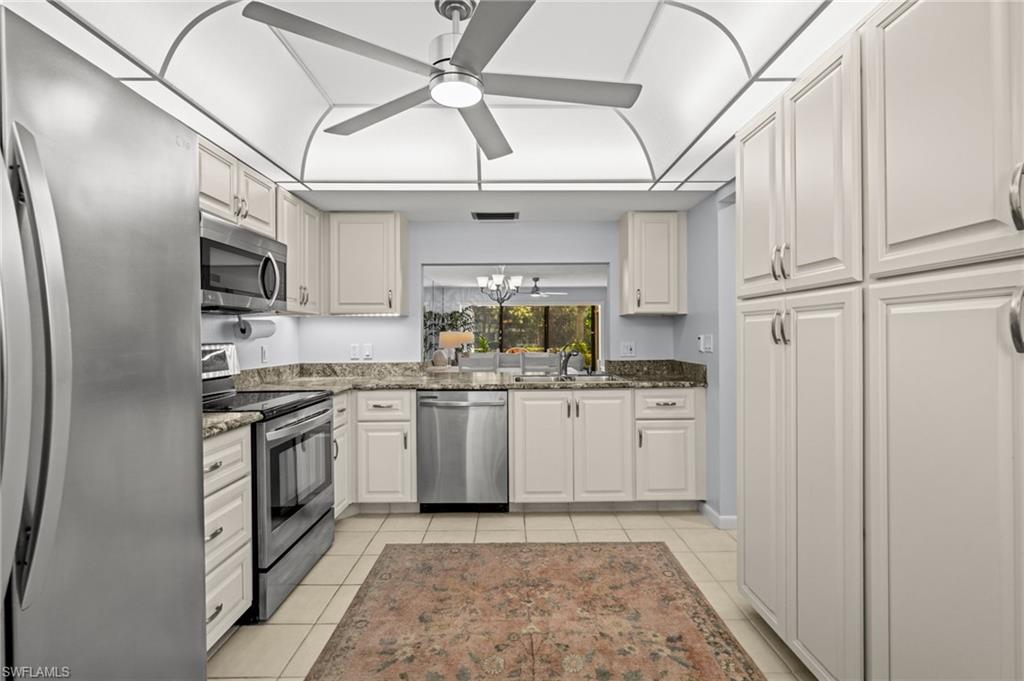 WINDWOOD - Residential Lease